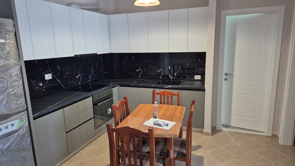 Apartament 1+1 me qera prane Concord Center