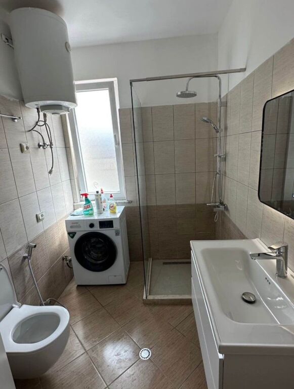 Affittasi appartamento 2+1+2 ad Astir, vicino all'Hotel Granda
