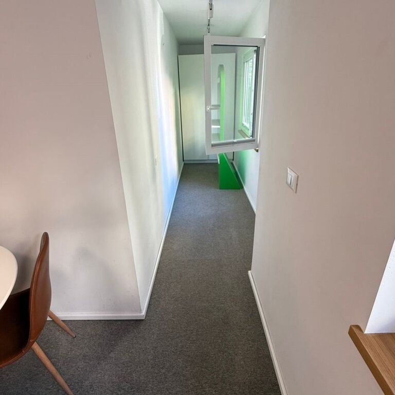 🏢 Zyrë 130 m² me Qira – Zogu i Zi, Tiranë ✨