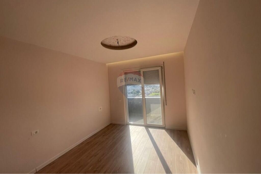 Apartament 2+1 për qira tek Univers City!