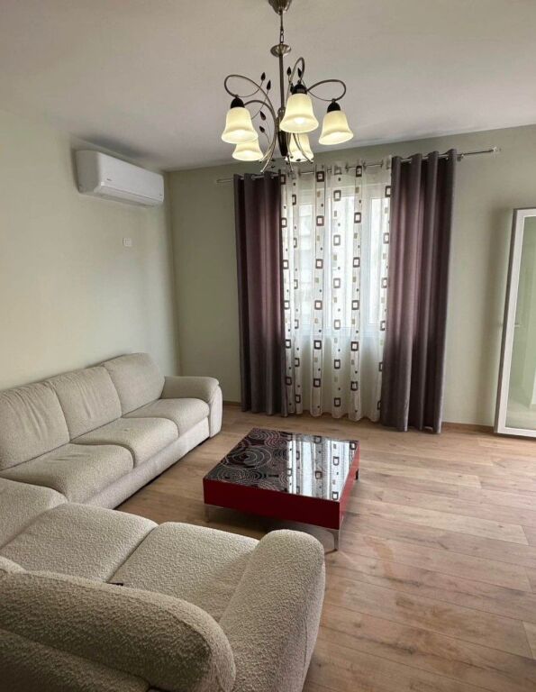 Affittasi appartamento 2+1+2 ad Astir, vicino all'Hotel Granda
