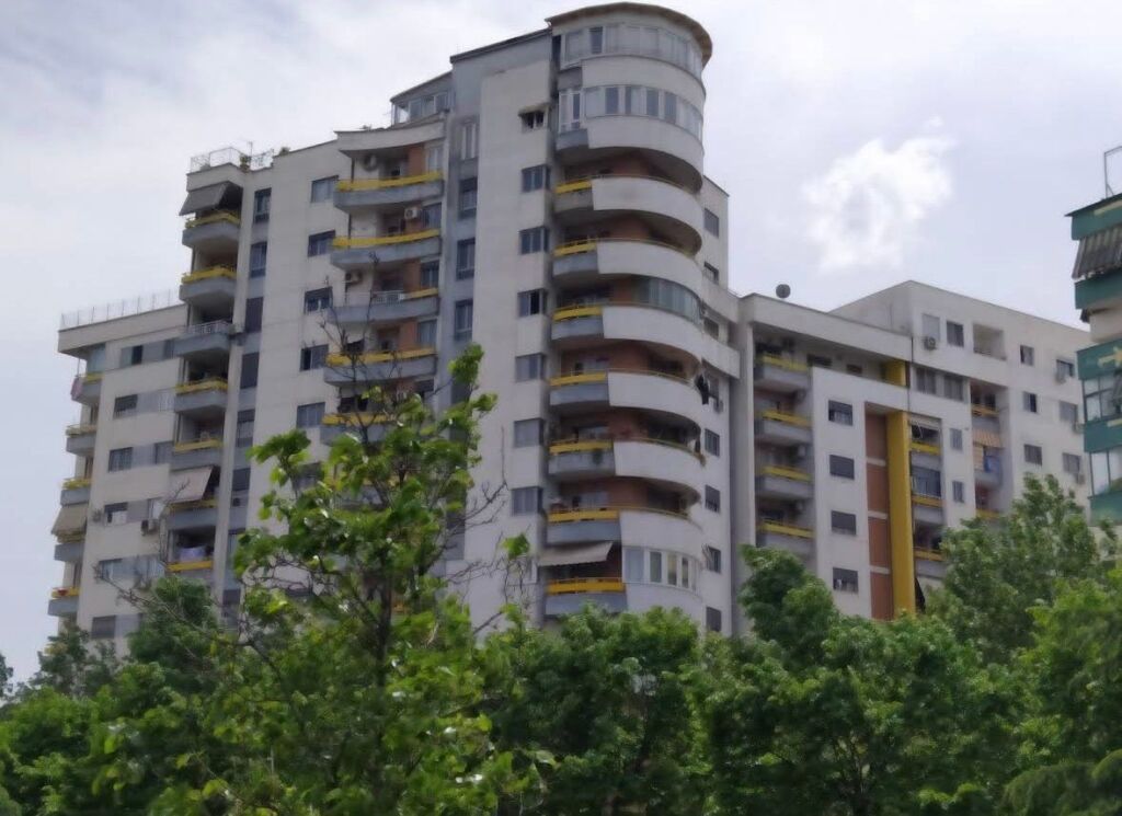 Appartamento 2+1 in vendita, Palazzo con Freccia