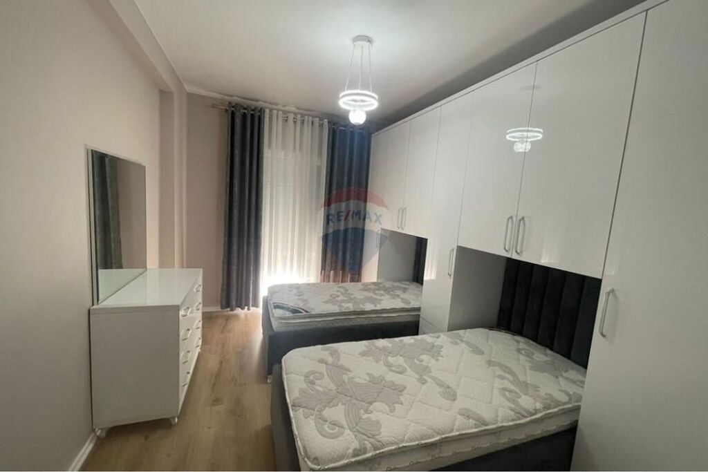 Appartamento 2+1 in vendita a Univers City,