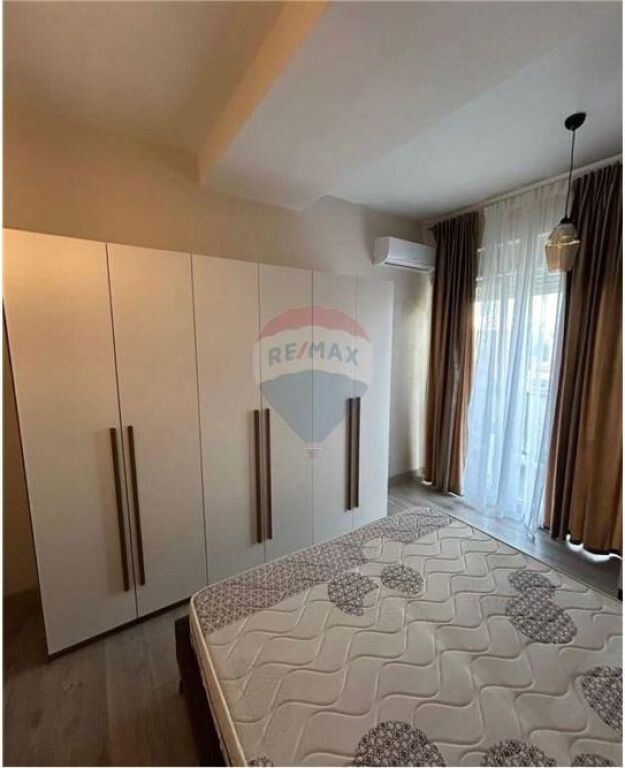 Jepet me qira apartament 1+1 ne Xhamllik