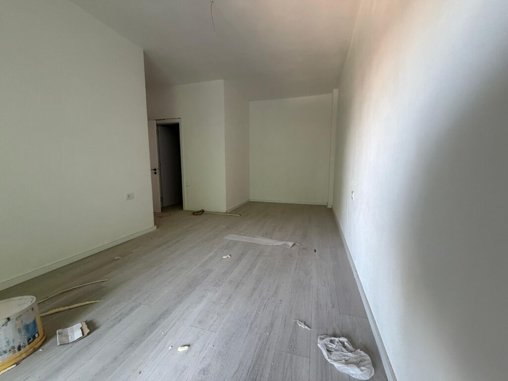 🏡 Shitet Apartament 3+1 , 5Maj