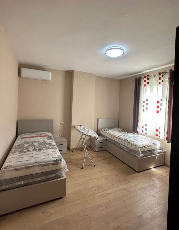 Affittasi appartamento 2+1+2 ad Astir, vicino all'Hotel Granda