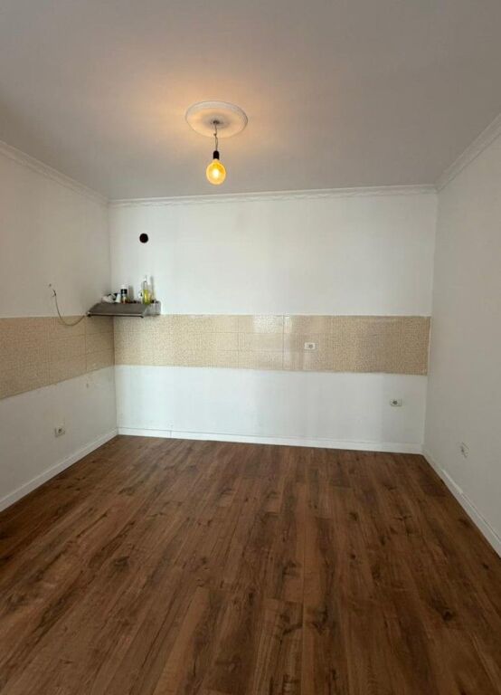 🏠 Shitet Apartament 2+1 në Astir (Kompleksi Fratari)