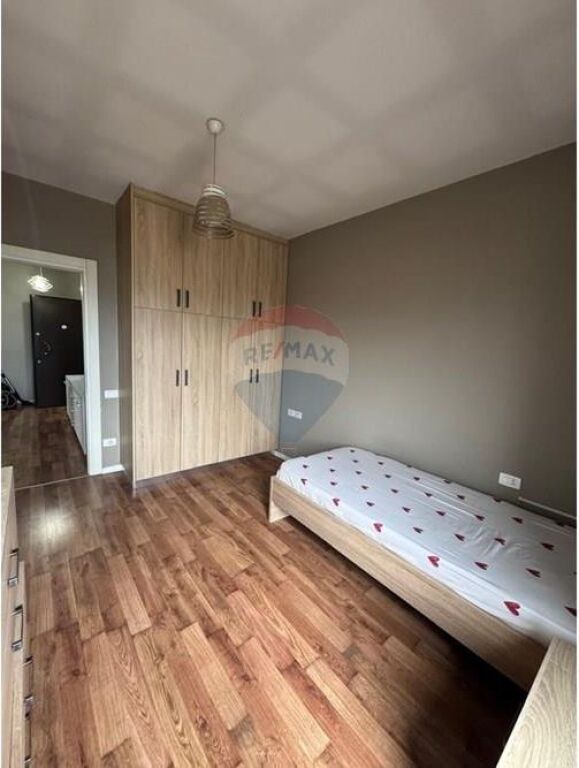 Apartament 2+1 me qera ish Fusha e Aviacionit