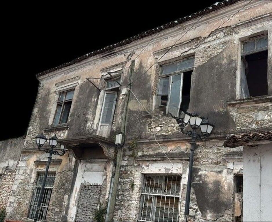 Building for sale in the Kala neighborhood in Elbasan