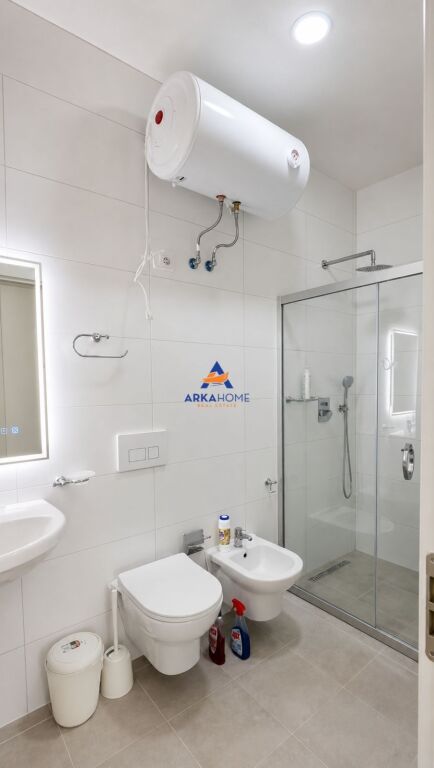 JEPET APARTAMENT ME QERA 2+1+BALLKON "PRANE ALABANOPOLIS ,DON BOSKO" 75000 LEKE