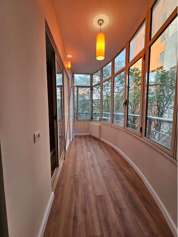 Shitet Apartament 2+1, Mine Peza
