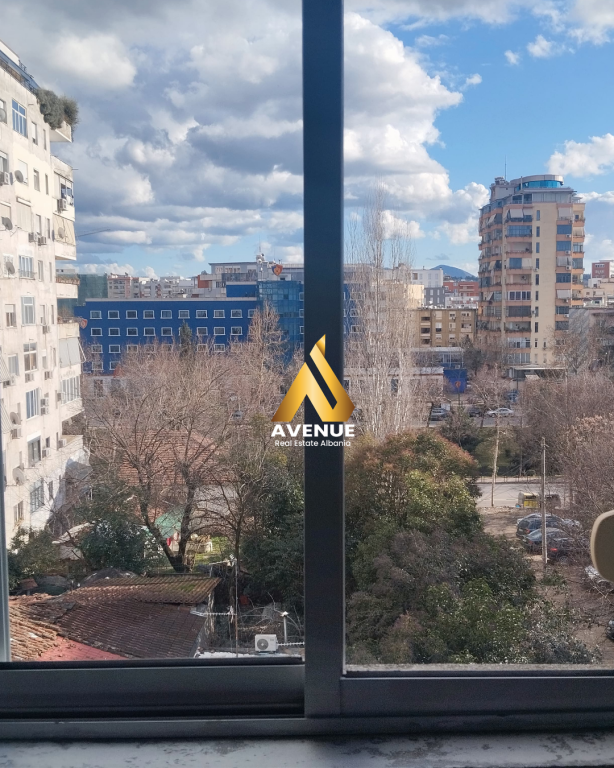 SHITET APARTAMENT 2+1+2 BALLKONE– BRRYLI TIRANE