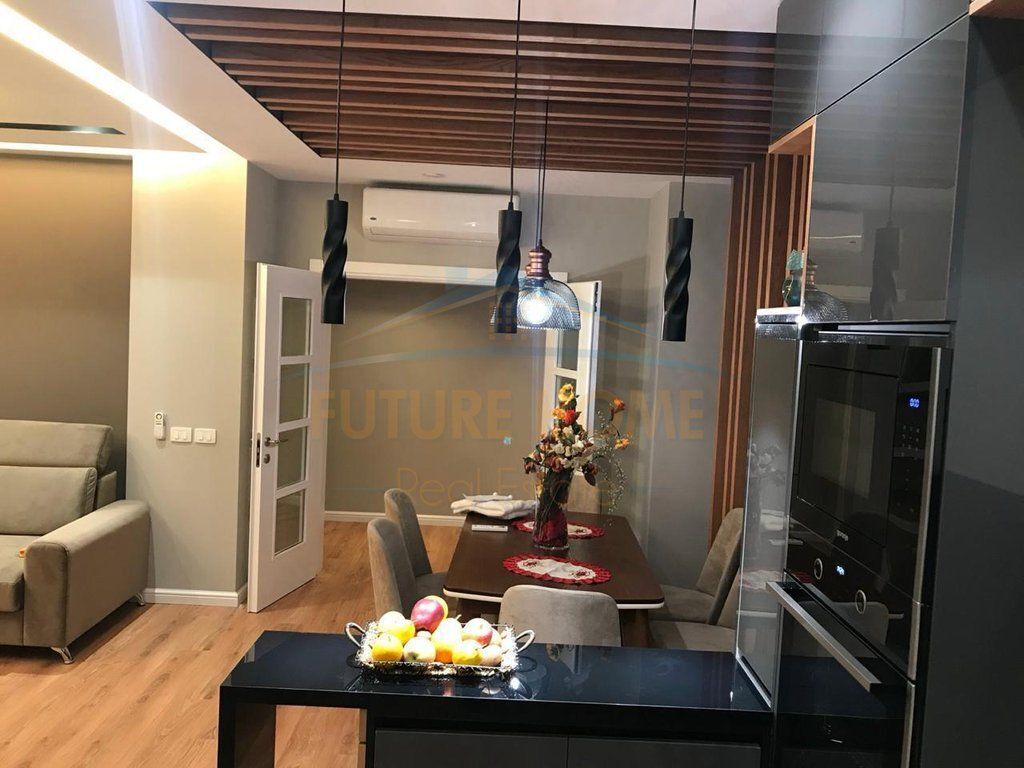 Qera, Apartament 2+1+2, Blloku, Tirane