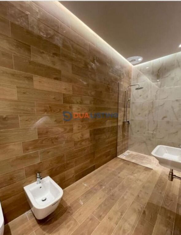 We rent office space, Square 21