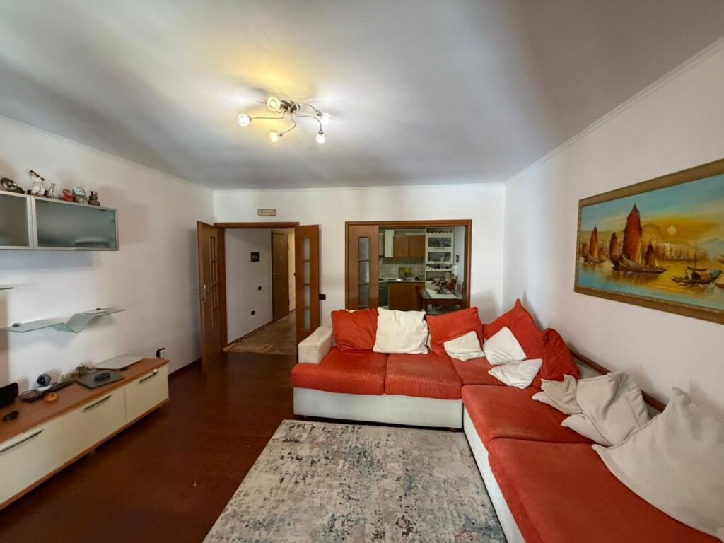 Apartament 3+1 per shitje tek Someg ne Myslym Shyri.