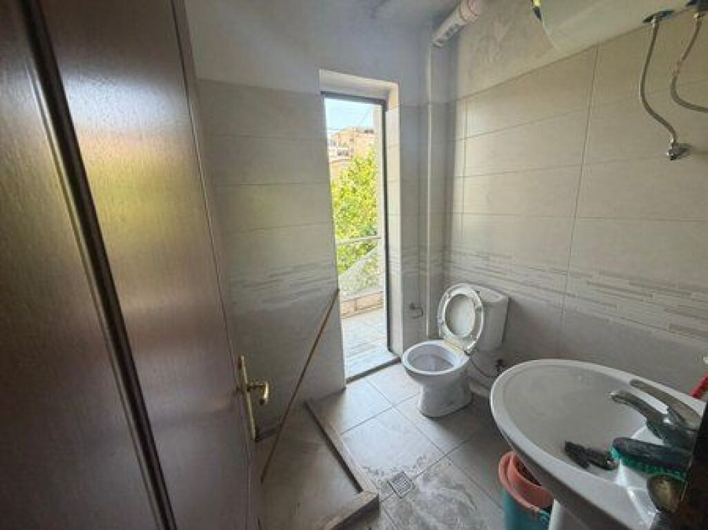 For sale, Apartment 2+1+Storage, Bajram Curri Boulevard, Tirana