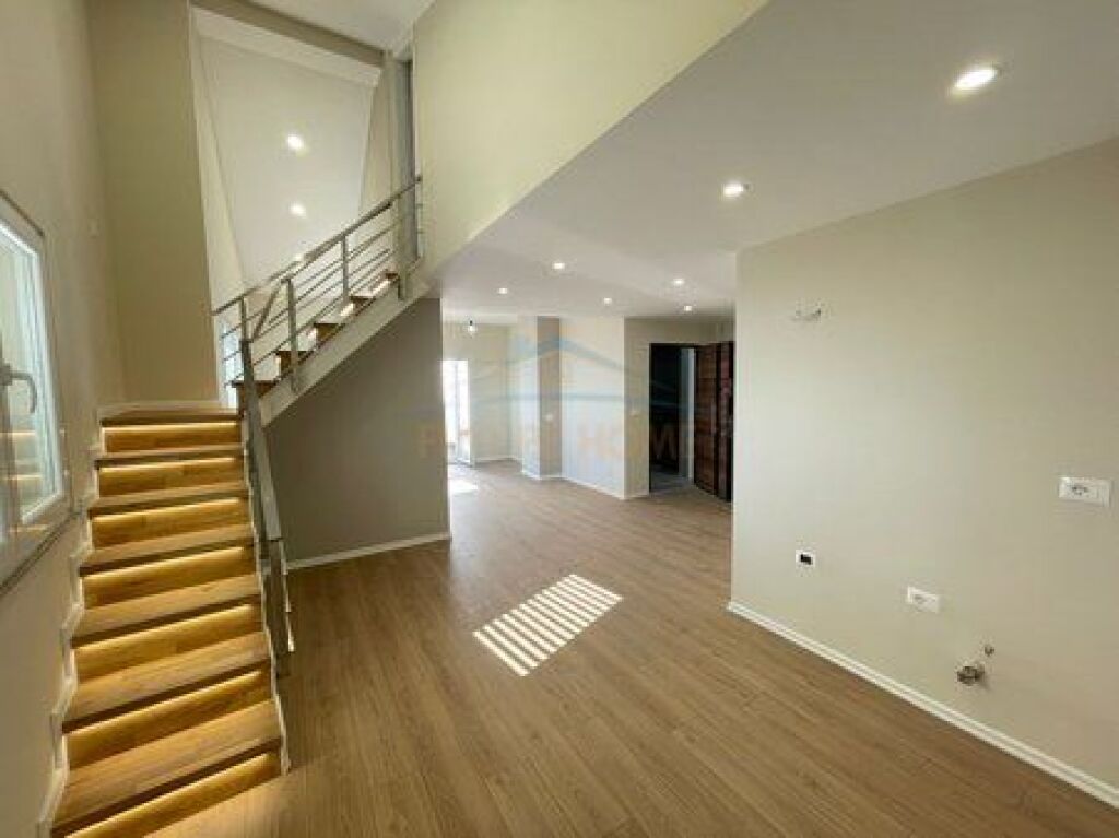 Shitet,Duplex 2+1,Fresk