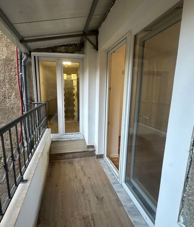 Locale in Affitto, Blv. Jean Dark