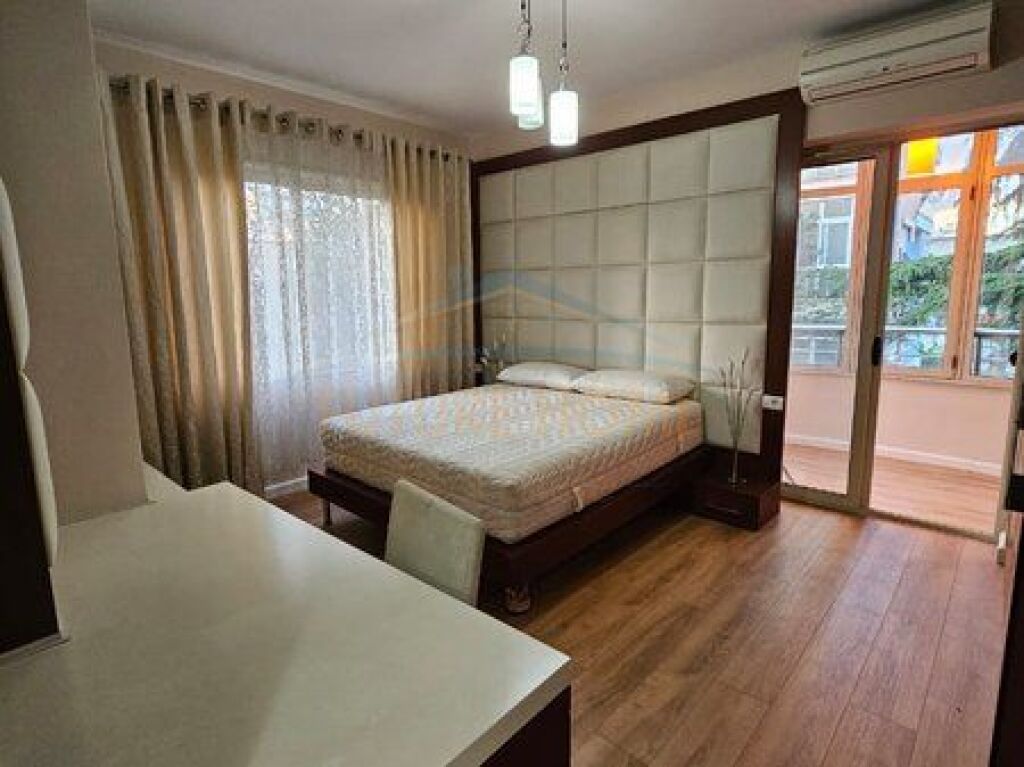 In vendita, Appartamento 2+1, Via Mine Peza, Tirana
