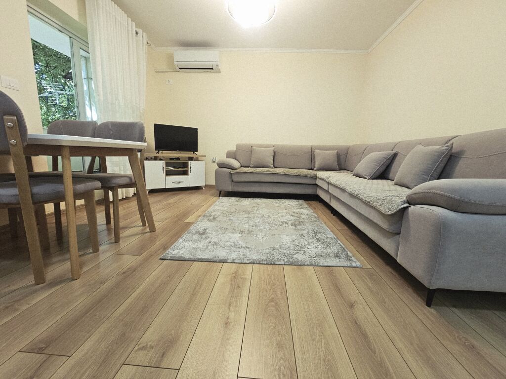 VENDESI APPARTAMENTO 1+1 IN VIA ELBASAN