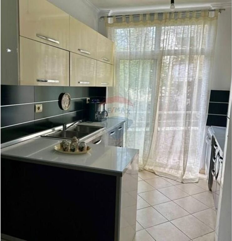 Apartament - Për Shitje