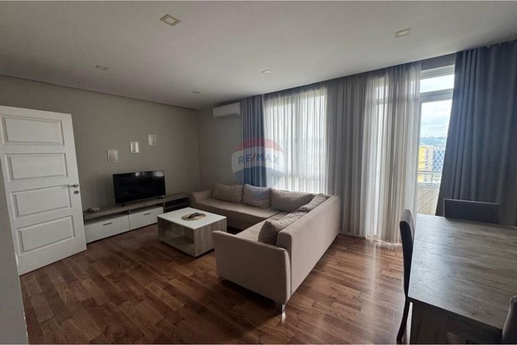 Apartament 2+1 me qera ish Fusha e Aviacionit