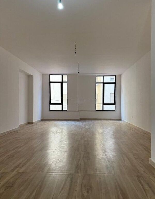 COMMERCIAL SPACE FOR RENT IN THE CENTER OF TIRANA, DURRES STREET