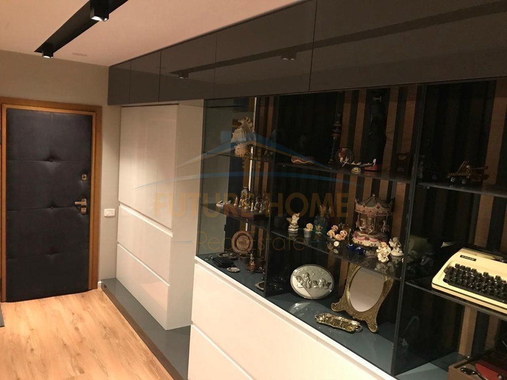 Qera, Apartament 2+1+2, Blloku, Tirane