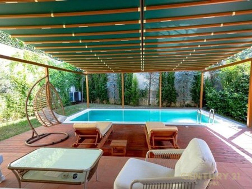 Luxurious Villa with Pool for Rent, Porta e Gjelber Residence 2,800 € Total Area 380m2 Internal Area 255m2