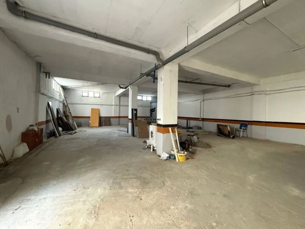 SHOP AND WAREHOUSES FOR RENT 400 M2 CASA ITALIA 1400 EURO  FH-72308