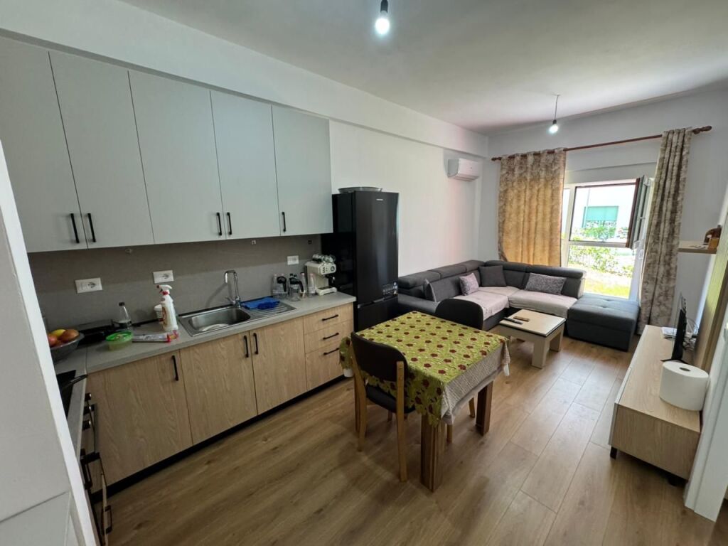 🏡 Appartamento 1+1 in affitto 📍 Ali Demi – Complesso Kadiu💰 Prezzo: 40.000 lek/mese