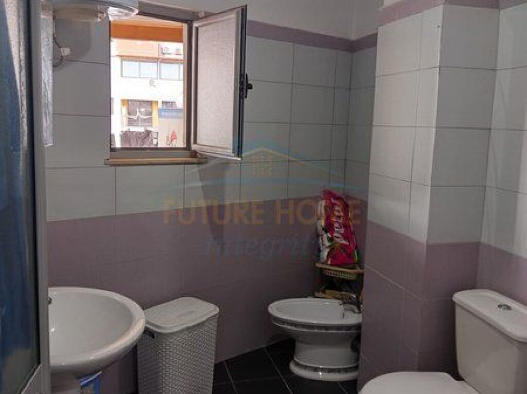 Shitet, Apartament 1+1, Unaza e Re, Tiranë.