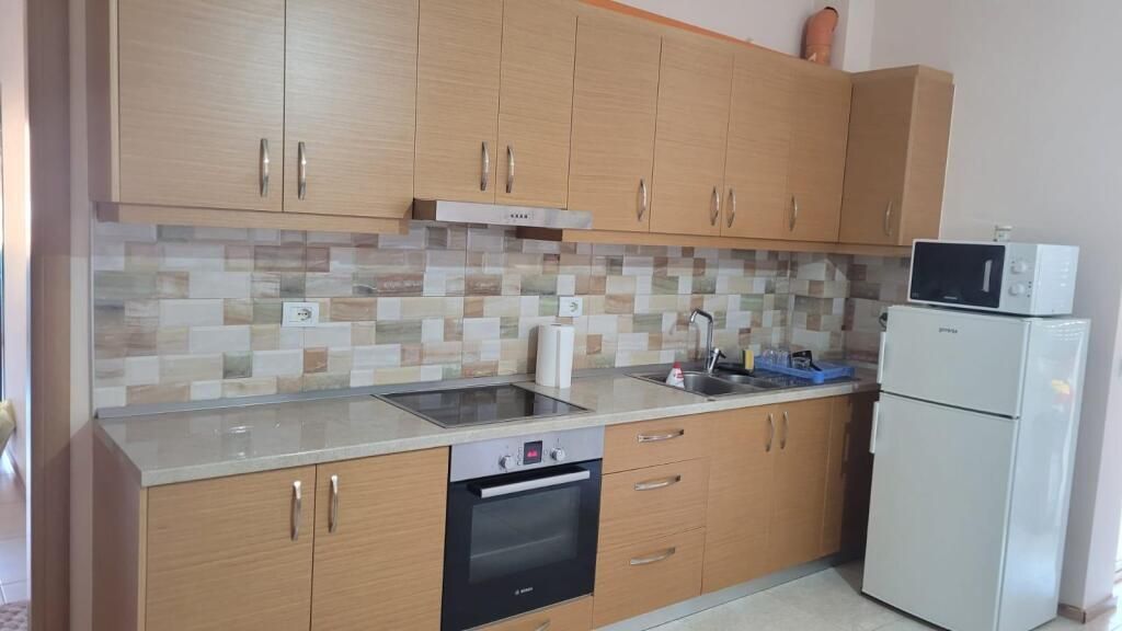 Apartament 2+1 me qira ne Fresk