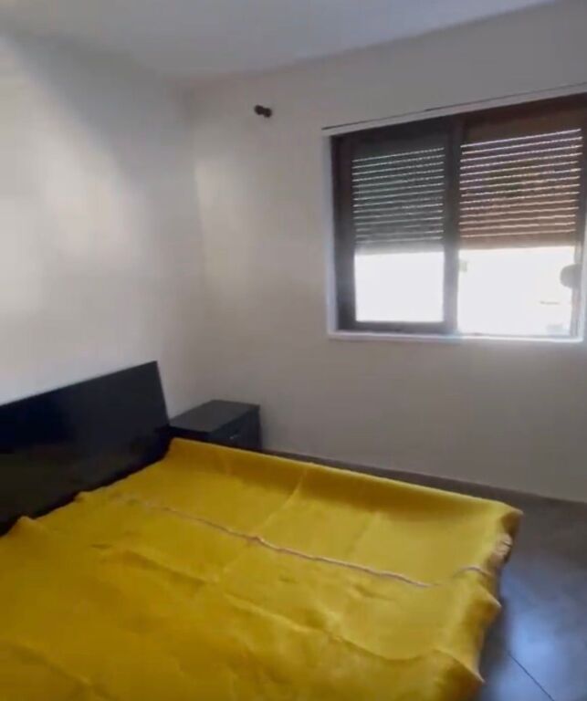 Appartamento 1+1 in vendita vicino a Irfan Tomini, vicino alla Scuola 26 Nentori!