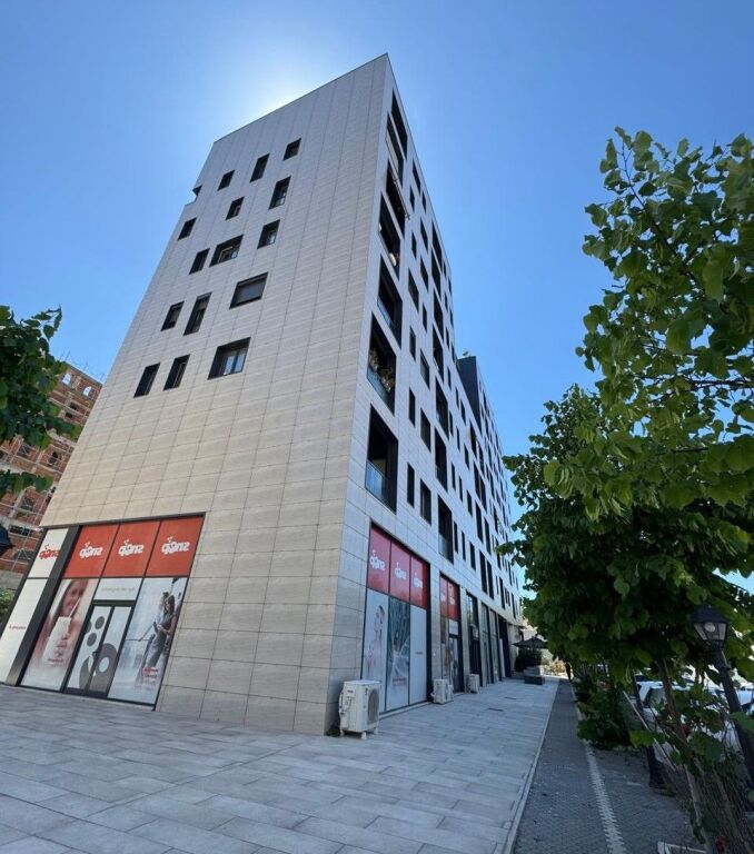 🏢 Zyre 1+1 me Qira 📍 Rruga e Kavajës, pranë Square 21