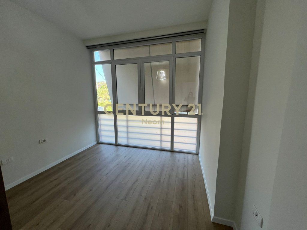 Apartment 3+1 for sale at Dry Lake, one of the most sought-after areas of Tirana! 275,000 €