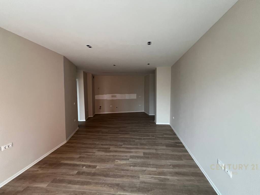 Apartment 2+1+2 for sale near the Red School