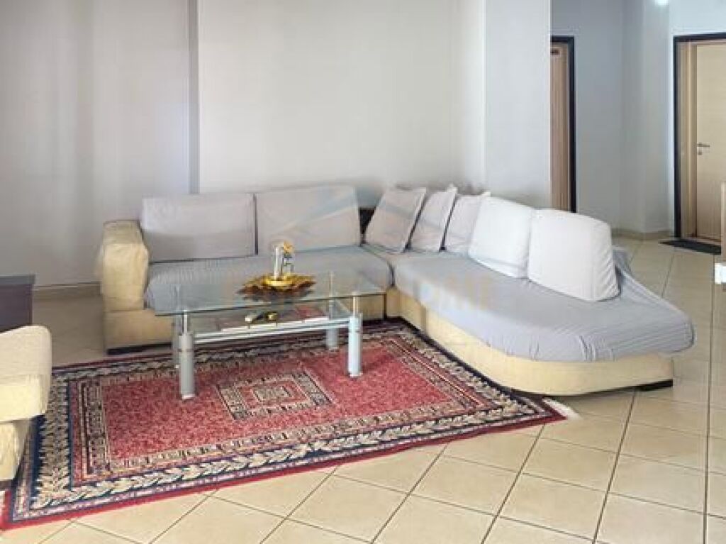 Shitet, Apartament 2+1 + Verandë, Unaza e Re