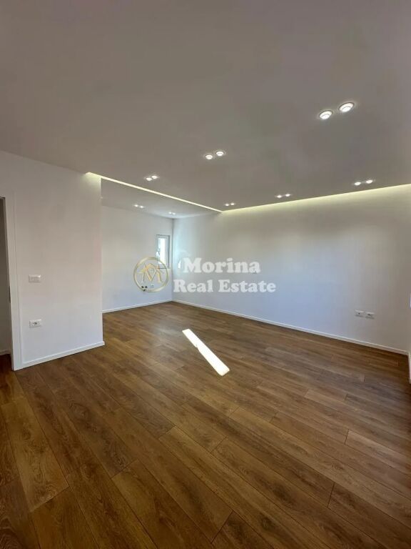Shitje | Apartament 2 + 1 | Ish Stacioni i Trenit | 193000 €