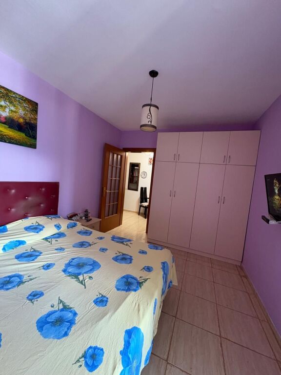 OKAZION, Apartament me Qera tek Rr. Kavajes/Rr. Bogdaneve, Njesia 10, Qender Tirane