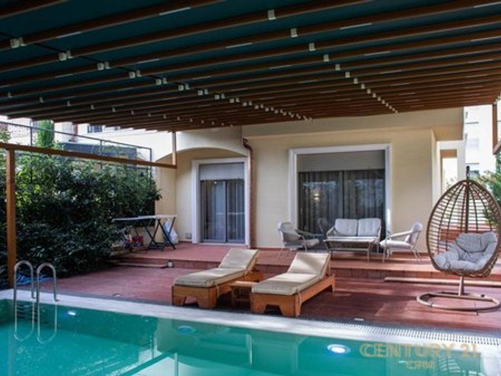 Luxury Villa with Pool for Rent, Porta e Gjelber Residence