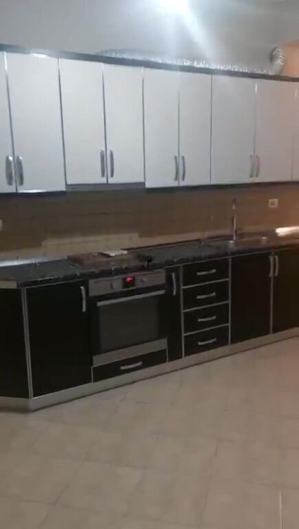 APARTAMENT ME QERA 2+1 RRUGA E KAVAJES 70.000 LEKE FH-72177