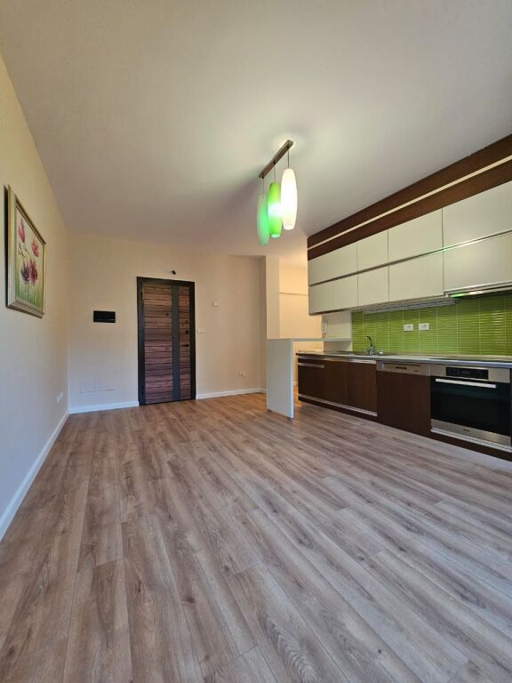 Apartment 1+1 for sale at Mine Peza