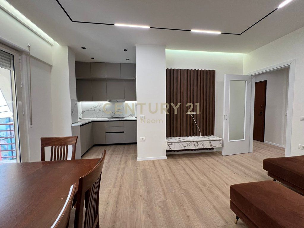 Shitet apartament 3+1 tek Liqeni i Thatë, një nga zonat më të kërkuara të Tiranës! 275,000 € Sip. Totale  126m2
