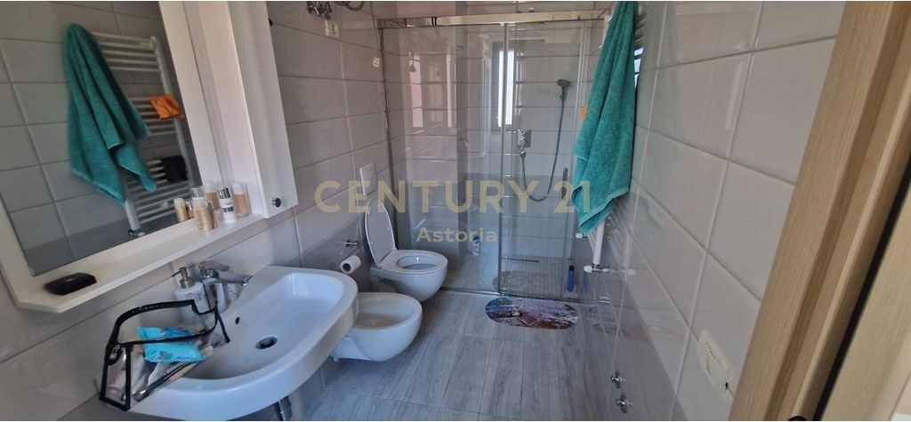 Jepet me qira apartament 3+2+post parkimi tek Green City ne Astir! 800 € /Muaj