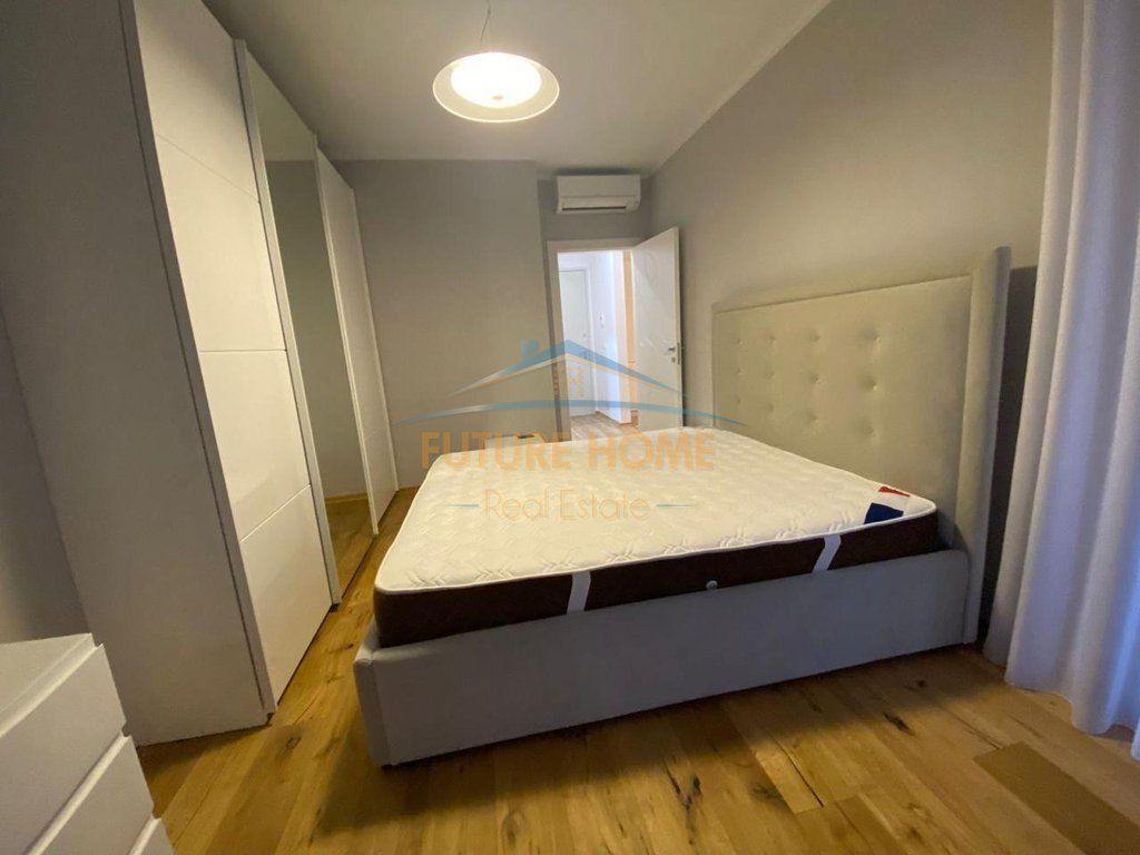 Qira,Apartament,Ring Center !