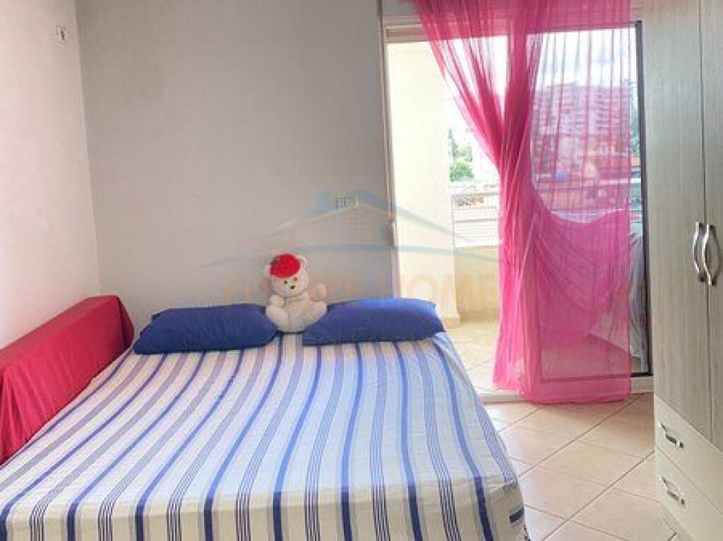 Shitet, Apartament 2+1 + Verandë, Unaza e Re