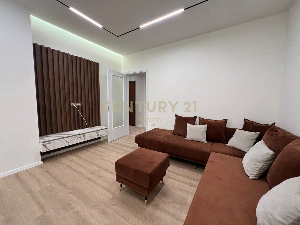 Shitet apartament 3+1 tek Liqeni i Thatë, një nga zonat më të kërkuara të Tiranës! 275,000 € Sip. Totale  126m2