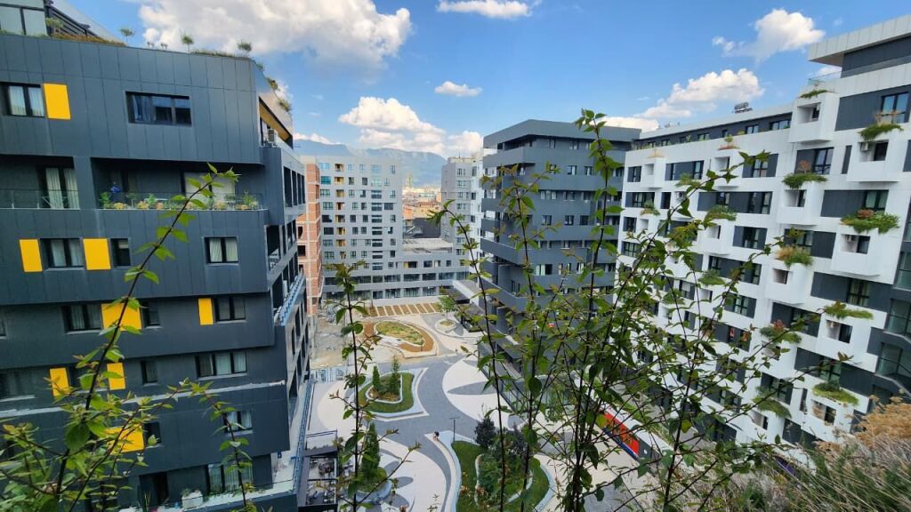COMMERCIAL SPACE FOR RENT AT SQUARE21