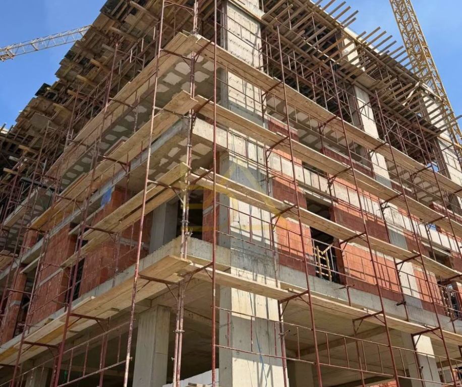 Shitet Apartament  – Unaza e Madhe, Paskuqan